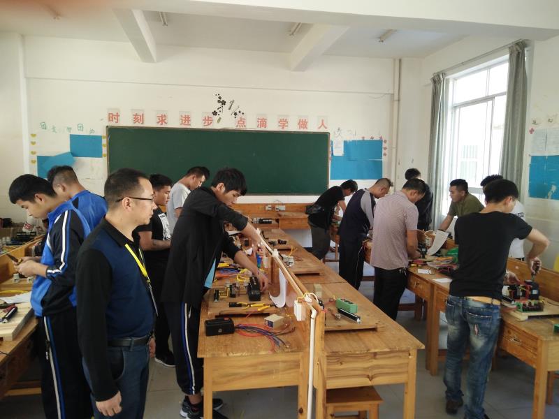 2017年3月23日芒市职工电工鉴定