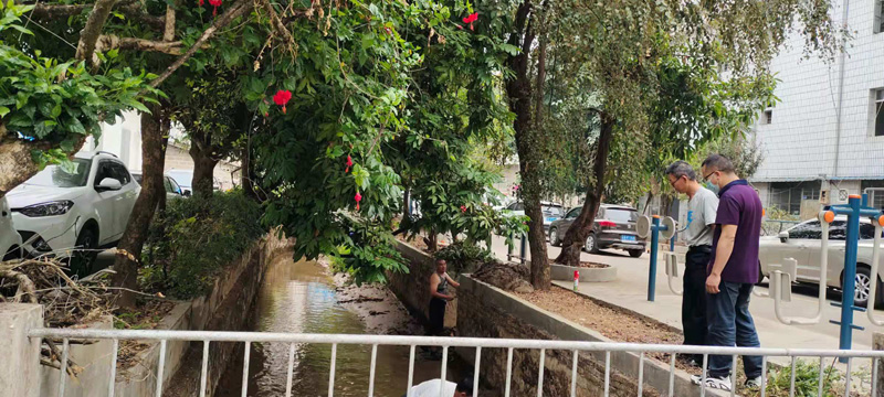 1b42e547bf26e84a3cd6298fe80d03a