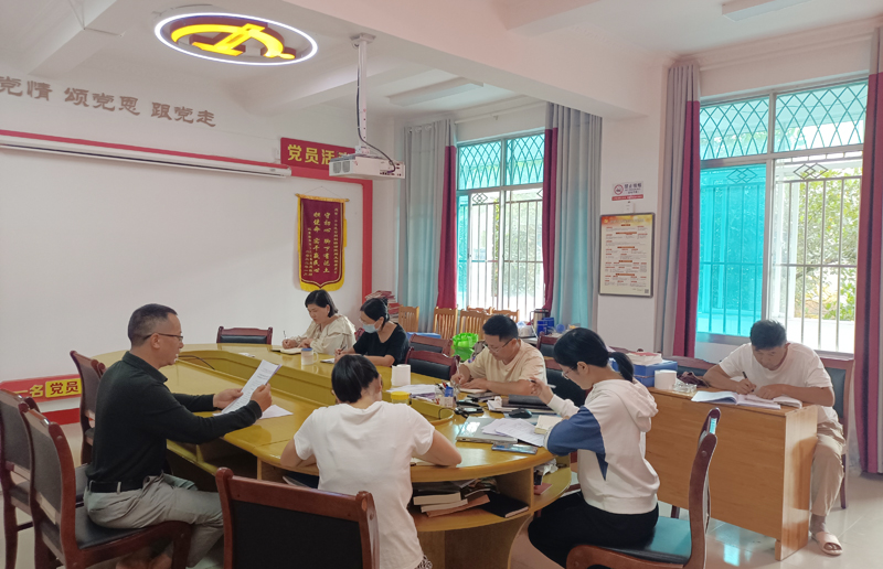 ef678a3a4320e2b1110e996acc1a17a