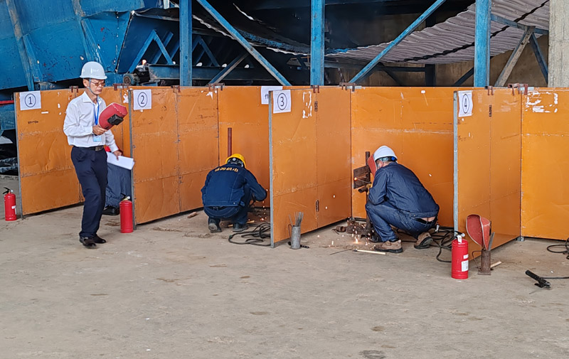 1008f7fbe36b96e31ee13f1c40efcfe