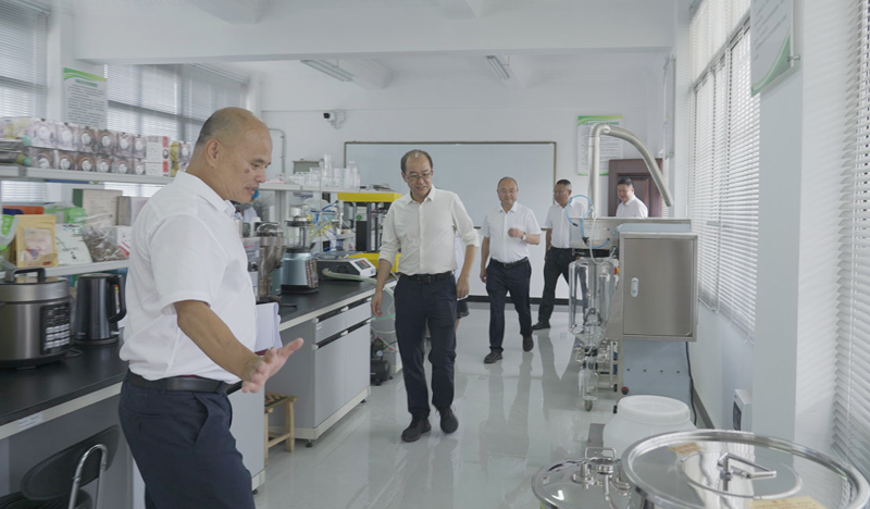 e470159289e40716b950da3432eee18